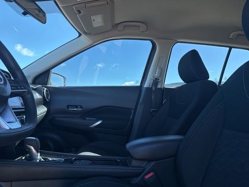 Used 2024 Nissan Kicks SV image 33