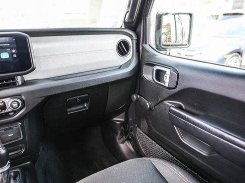 Used 2024 Jeep Wrangler Unlimited Sport AWD/4WD image 6