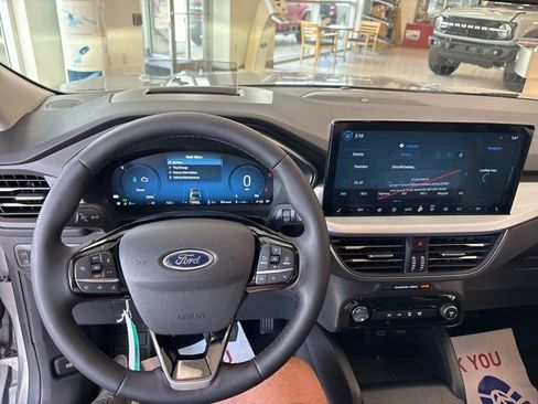 New 2024 Ford Escape SE w/ PHEV Premium Package image 12