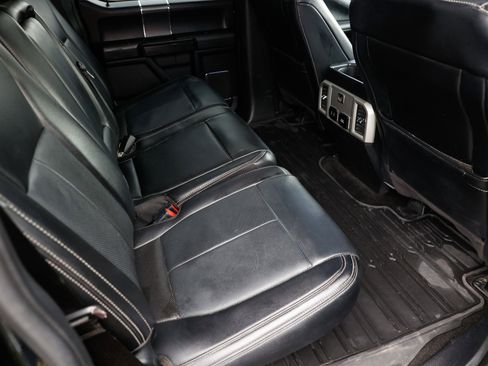 Used 2019 Ford F150 Lariat image 15