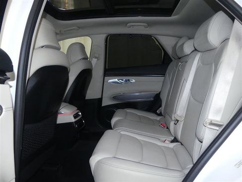 Used 2023 Genesis GV70 2.5T w/ Advanced Package image 29