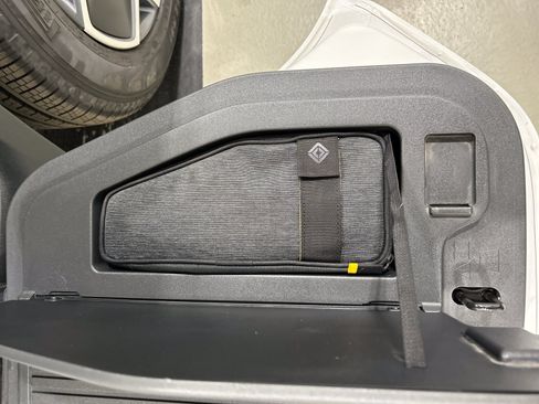 Used 2022 Rivian R1T Adventure AWD/4WD image 32