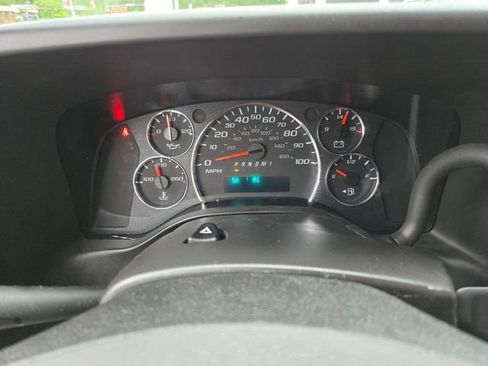 Used 2023 GMC Savana 2500 w/ Driver Convenience Package RWD image 31