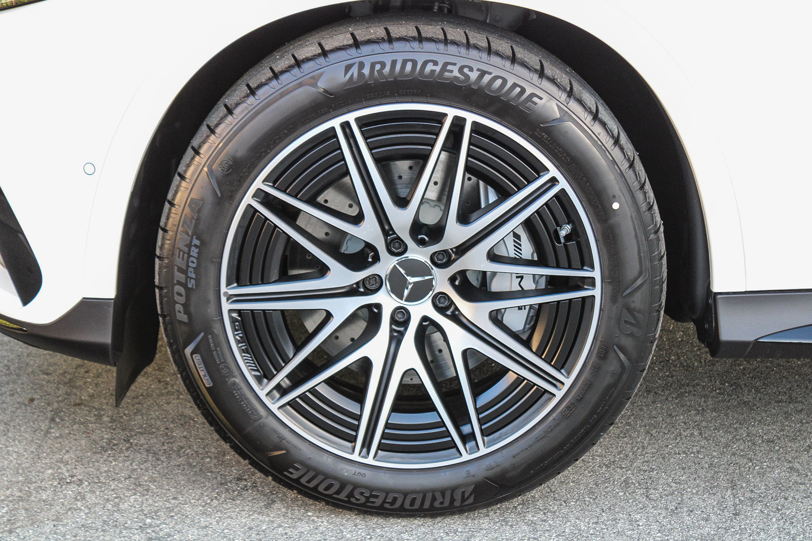New 2026 Mercedes-Benz GLC 43 AMG 4MATIC image 11