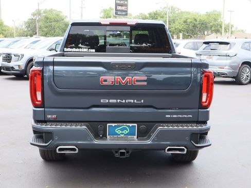 Certified 2022 GMC Sierra 1500 Denali w/ Denali Premium Package AWD/4WD image 8