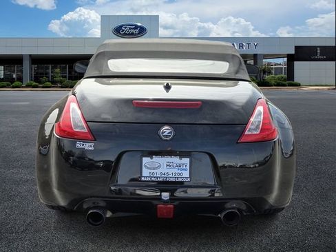 Used 2014 Nissan 370Z Touring w/ Sport Package image 4