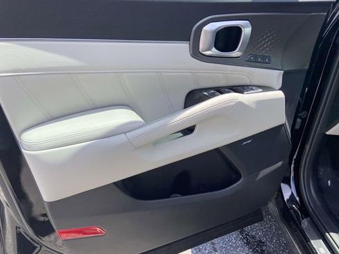 New 2025 Kia Sorento SX Prestige AWD/4WD image 12