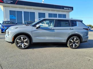 New 2026 Mitsubishi Outlander SE video 2