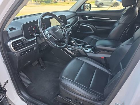 Used 2023 Kia Telluride S w/ S Sunroof Package FWD image 9