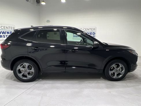 Used 2024 Ford Escape ST-Line image 9