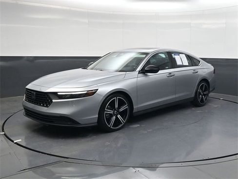 Used 2023 Honda Accord Sport image 8