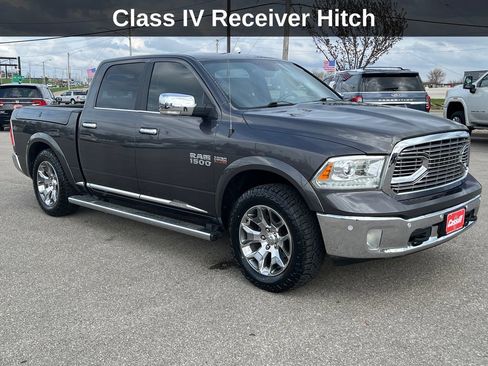 Used 2017 RAM 1500 Limited RWD image 9