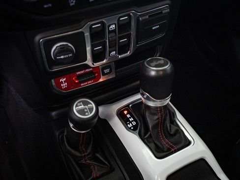 Used 2020 Jeep Wrangler Unlimited Rubicon image 35