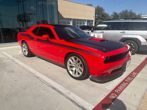 Used 2020 Dodge Challenger R/T Scat Pack RWD image 3