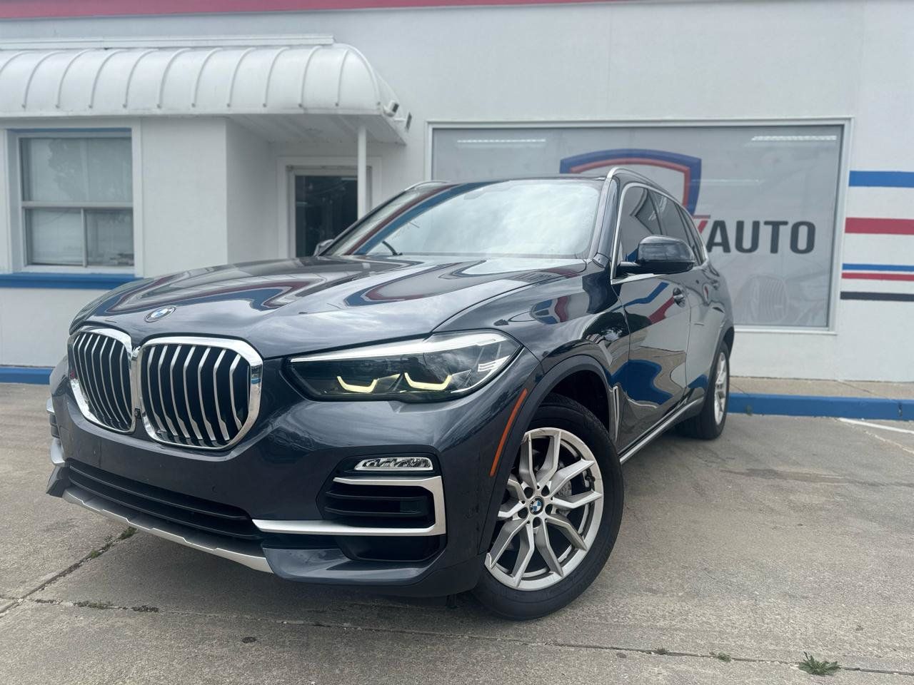 Used 2020 BMW X5 sDrive40i w/ Premium Package RWD image 3