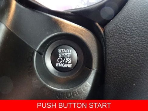 Certified 2022 Jeep Renegade Latitude w/ Convenience Group AWD/4WD image 9