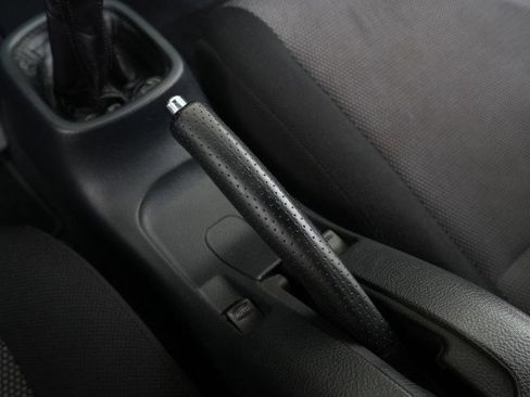 Used 2001 Toyota MR2 image 77