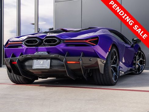 Used 2024 Lamborghini Revuelto image 9