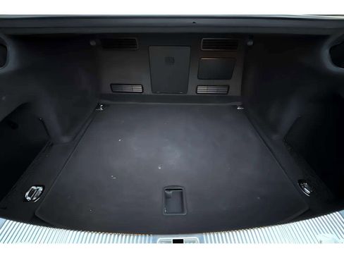 Used 2011 Audi A8 4.2 image 14