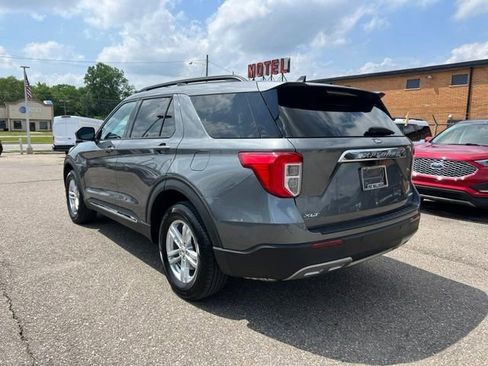 Certified 2023 Ford Explorer XLT w/ Equipment Group 202A AWD/4WD image 6