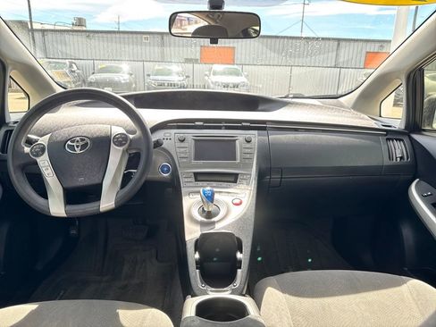 Used 2015 Toyota Prius Three image 12