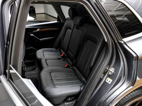 Used 2023 Audi Q5 2.0T Premium Plus w/ Premium Plus Package image 43