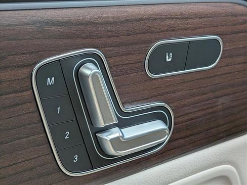 New 2026 Mercedes-Benz GLB 250 4MATIC image 13