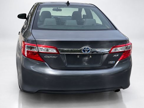 Used 2014 Toyota Camry XLE w/ Leather Package FWD image 13
