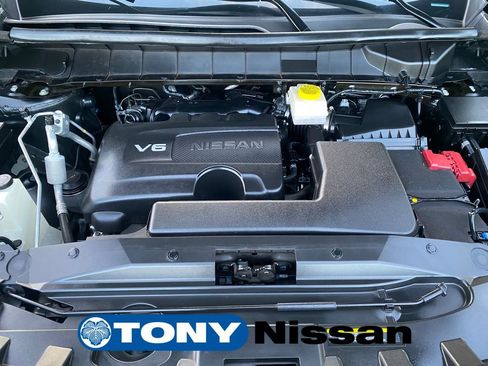 Used 2023 Nissan Pathfinder Platinum image 10