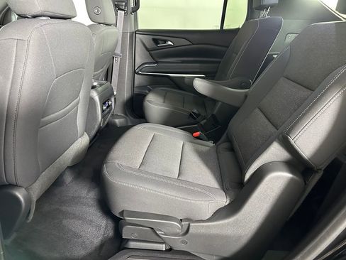 Used 2024 Chevrolet Traverse LT w/ LPO, Floor Liner Package FWD image 27
