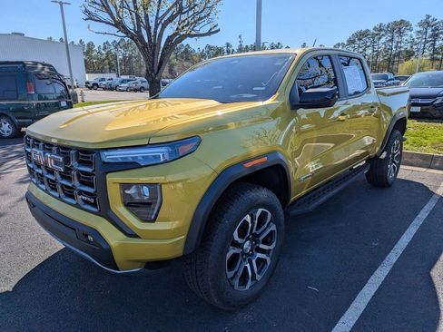 Used 2023 GMC Canyon AT4 AWD/4WD image 3