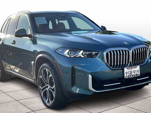 Used 2025 BMW X5 sDrive40i w/ Premium Package image 2