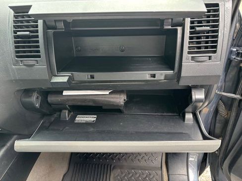 Used 2010 Toyota Tundra 4x4 CrewMax image 51