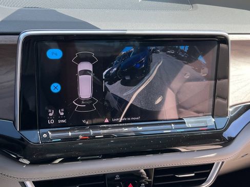 New 2026 Volkswagen Atlas SE image 25