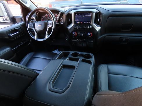 Used 2022 Chevrolet Silverado 2500 LTZ image 17