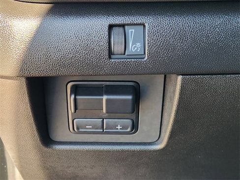 Used 2025 Chevrolet Colorado Z71 image 21