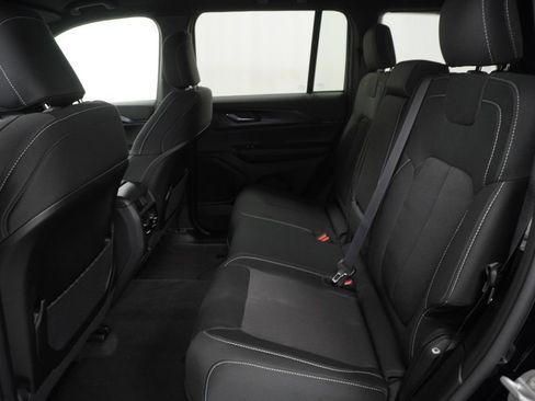 New 2026 Jeep Grand Cherokee Laredo AWD/4WD image 16