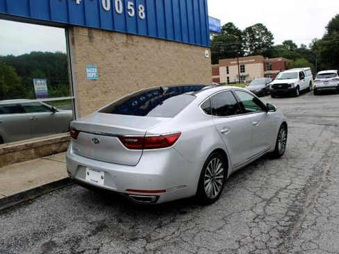 Used 2017 Kia Cadenza Technology image 4