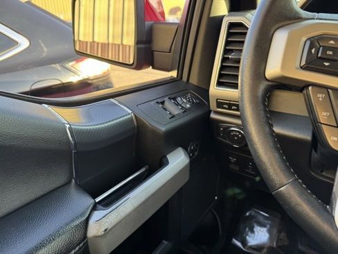 Certified 2019 Ford F150 Lariat w/ Equipment Group 502A Luxury image 31