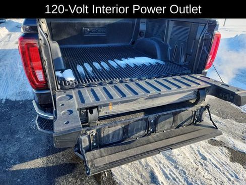 Used 2025 GMC Sierra 1500 SLT image 29