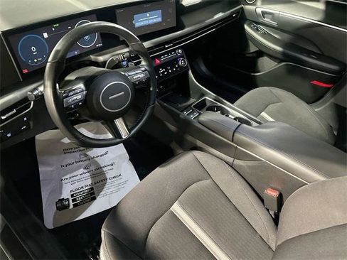 Certified 2024 Hyundai Sonata SEL w/ Convenience Package image 19