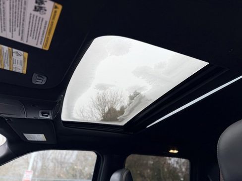 Used 2015 Ford F150 Platinum w/ Equipment Group 701A Luxury image 19