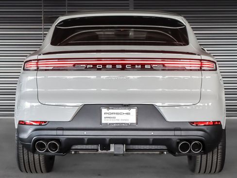 Used 2026 Porsche Cayenne S image 9