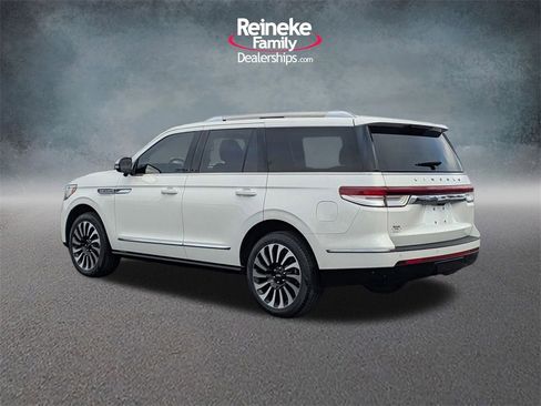 Used 2023 Lincoln Navigator Black Label image 8