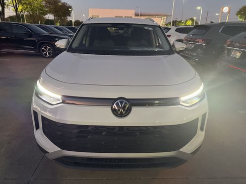 New 2025 Volkswagen Tiguan S image 10