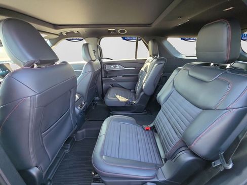 New 2026 Ford Explorer ST-Line w/ ST-Line Street Pack AWD/4WD image 10