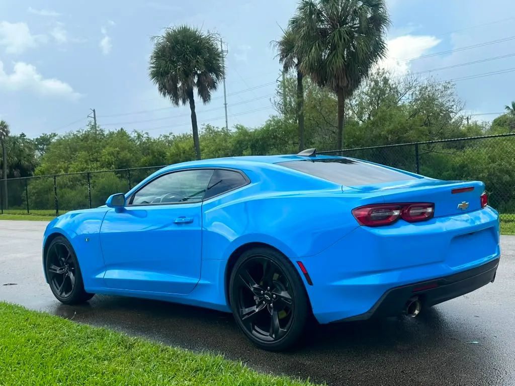 Used 2022 Chevrolet Camaro LT RWD image 5