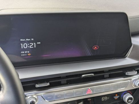 Used 2025 Kia Telluride S image 20