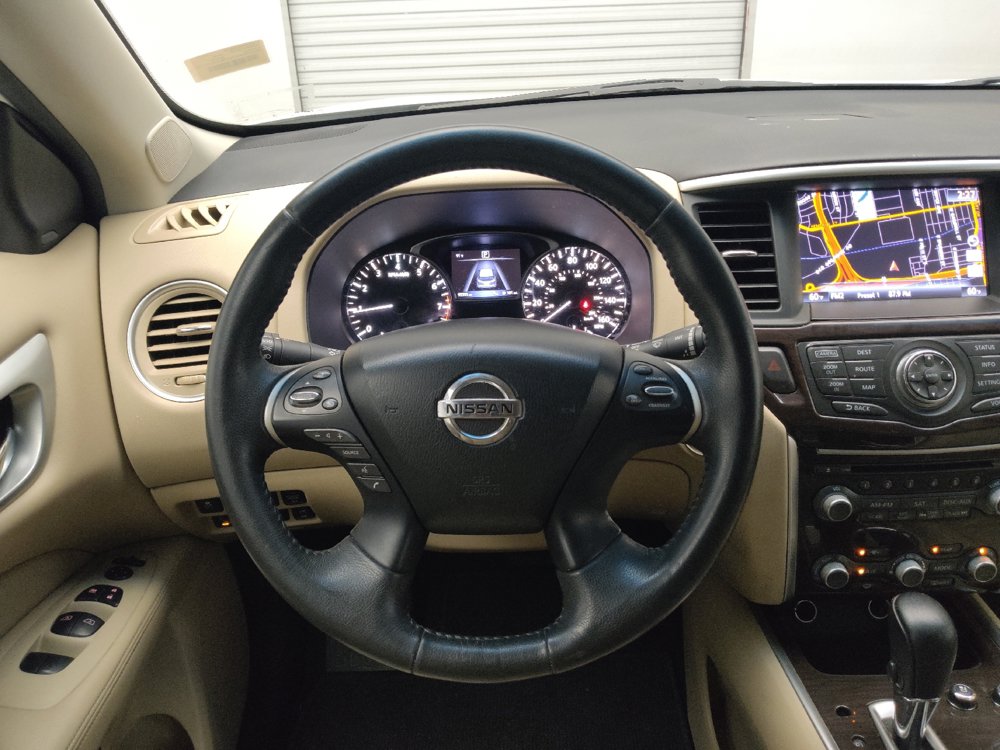 Used 2016 Nissan Pathfinder Platinum FWD image 22