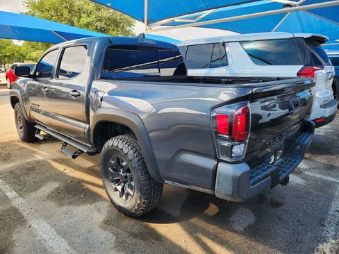 Used 2021 Toyota Tacoma TRD Off-Road image 3